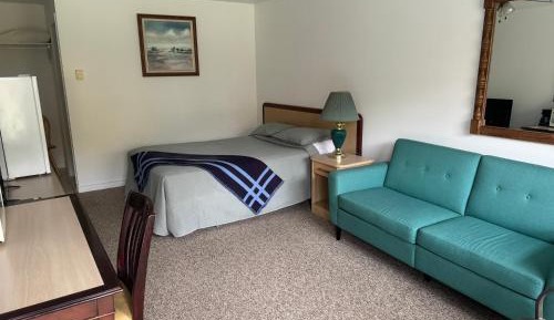 Standard Queen Room