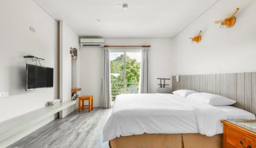 Double Room with Mountain View