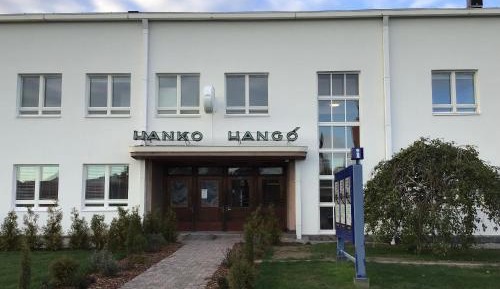 One-Bedroom Apartment with City View