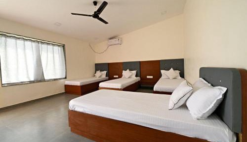 4-Bed Mixed Dormitory Room