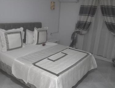Deluxe Suite with Sea View