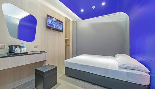 Standard Queen Room