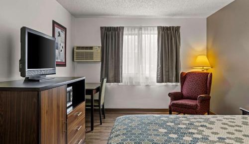 Queen Room - Non-Smoking