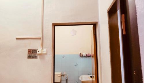 Double Room with Shared Toilet