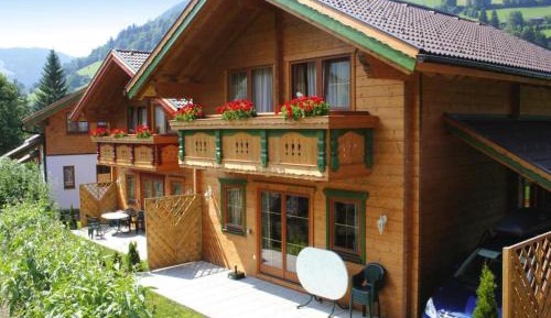 Three-Bedroom Holiday Home 