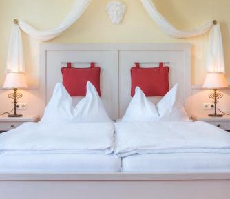 Double Room with Shared Terrace