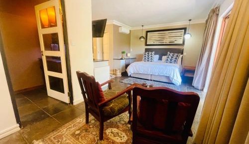 Deluxe Suite with Spa Bath