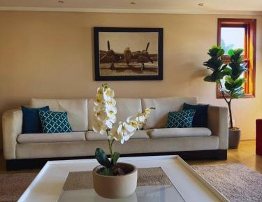 Four-Bedroom Deluxe Apartment