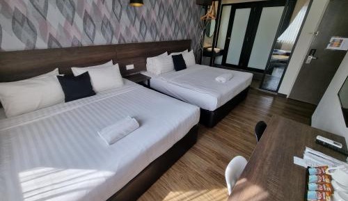 Family 2 King Room With Window