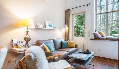 Superior One-Bedroom Apartment