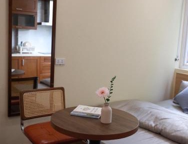 One-Bedroom Apartment with City View