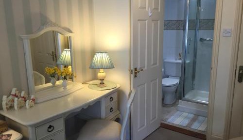 Double Room with Ensuite Bathroom