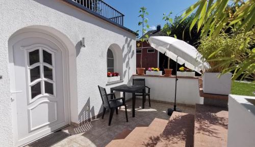 One-Bedroom Apartment with Garden View