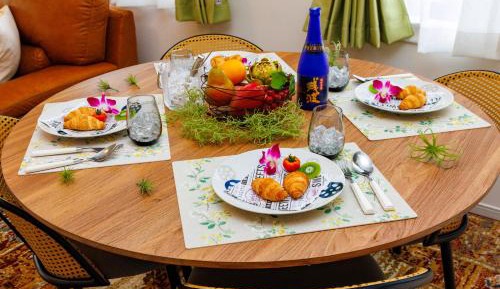 One-Bedroom Family Apartment