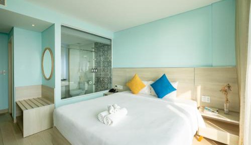 King Room with Pool View