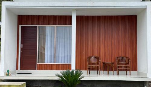 Family Room with Lake View