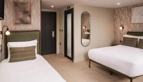 Triple Room *Newly Refurbished*