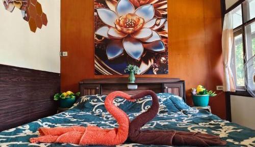 Queen Room with Garden View