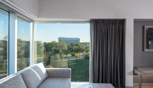 King Room with Courtyard View