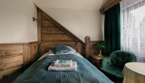 Single Room with Private Bathroom