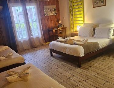 Chambre quadruple, rdc, terrasse
