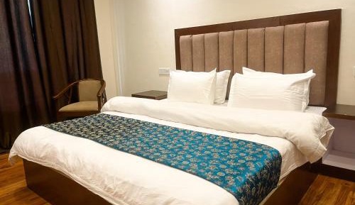 Double Room with Mountain View