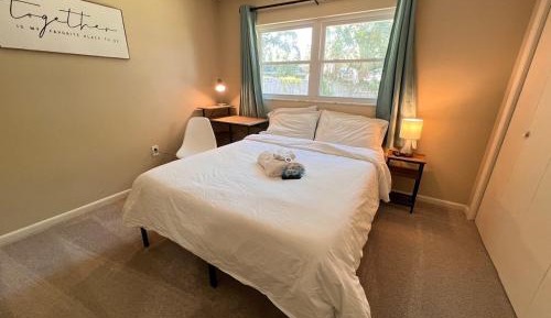 Queen Room with Shared Bathroom