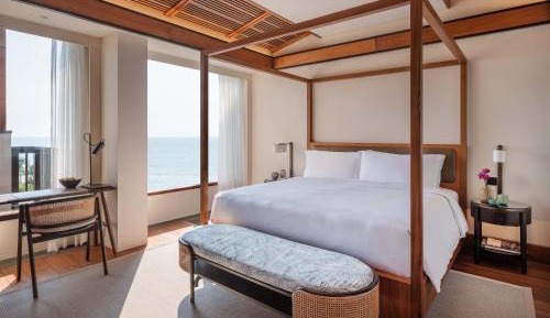 One-Bedroom King Suite with Ocean View