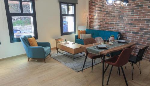 One-Bedroom Apartment with View