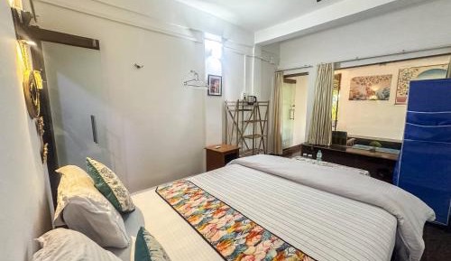 Deluxe Room (2 Adults + 1 Child)