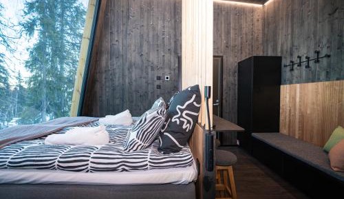 Suite with Lake View