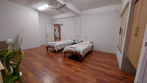 4-Bed Mixed Dormitory Room