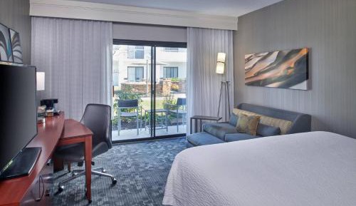 King Room with Sofa Bed