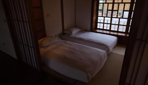 Japanese-Style Room