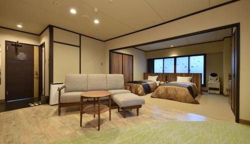 Deluxe Twin Room Type A