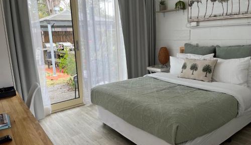 Queen Room with Garden View