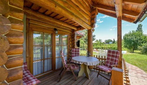 Two-Bedroom House with Pool and Sauna