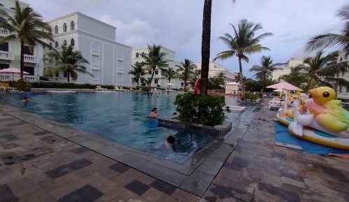 Deluxe Double or Twin Room with Pool Access