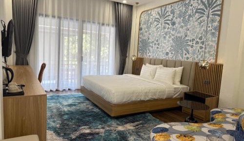 Deluxe Double Room with Balcony