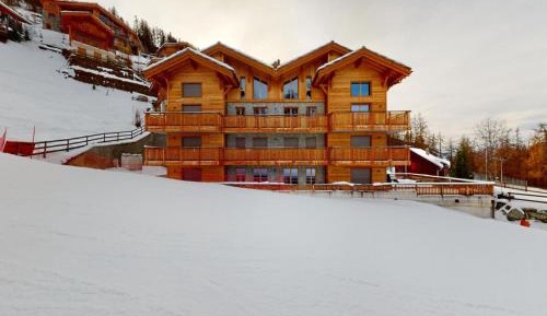 Five-Bedroom Apartment
