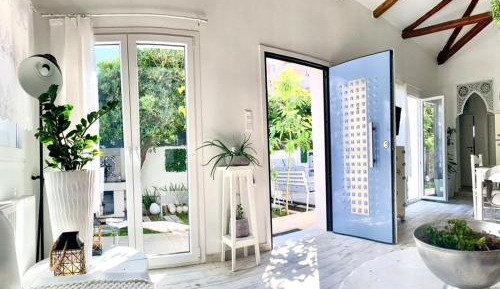 Villa with Garden View