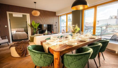 King Suite with Hot Tub