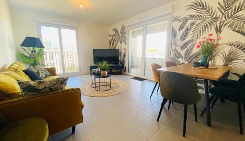 Apartment with Shower