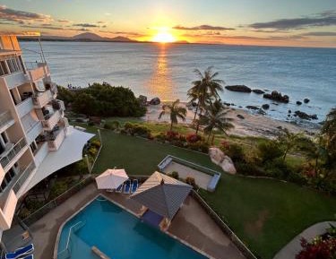 Two-Bedroom Ocean View Apartment