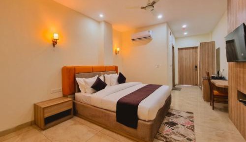 Deluxe Double Room with Balcony
