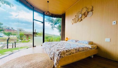 Deluxe Bungalow with Garden View