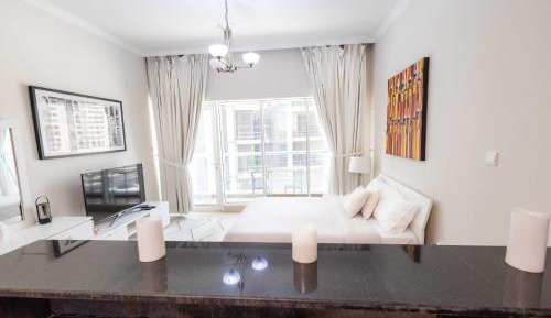 Apartment with City View