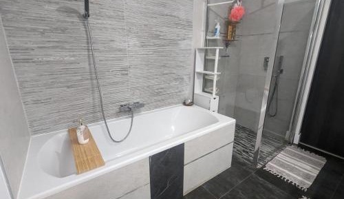 Queen Room with Garden View