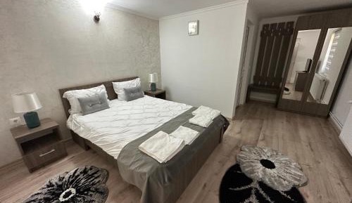 Queen Room with Garden View