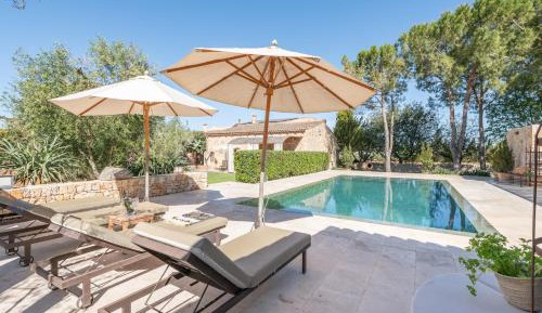 Villa with Garden View